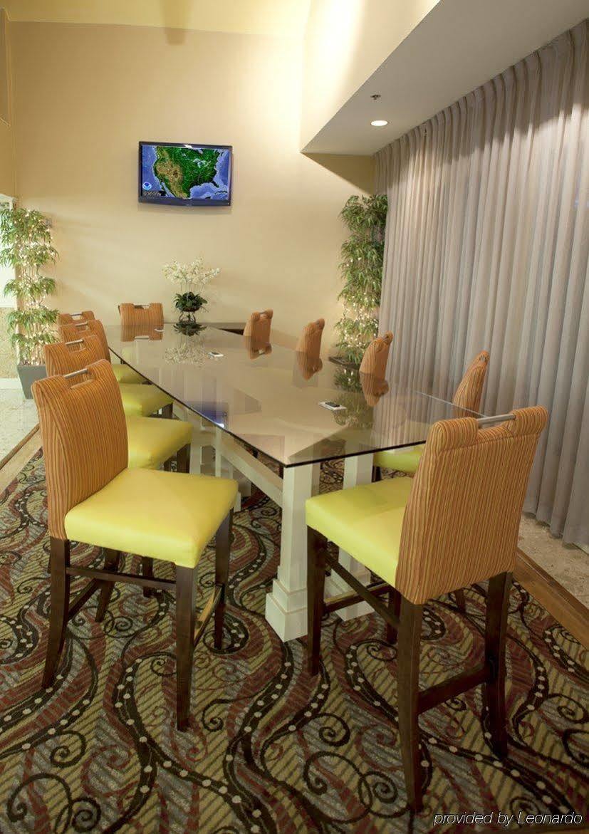 Holiday Inn Tyler - Conference Center By Ihg Exterior foto
